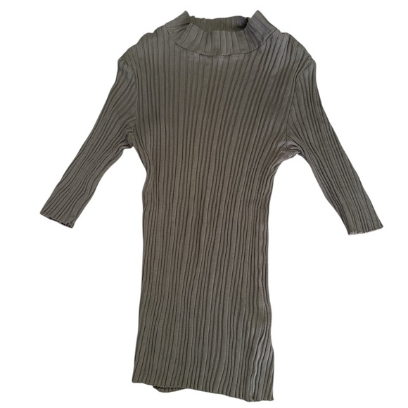 KOTN Ribbed Gray Form Fitting Mock Top - Picture 2 of 4